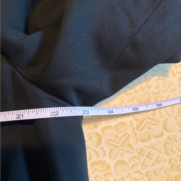 Vintage Elegant Black Trench Coat for Men - Picture 7 of 8